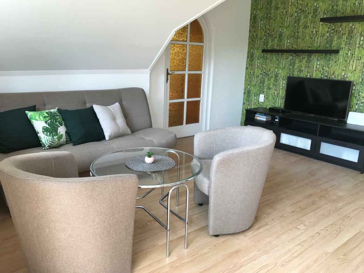 Rozsavoelgy Apartman بالاتوليلّي المظهر الخارجي الصورة